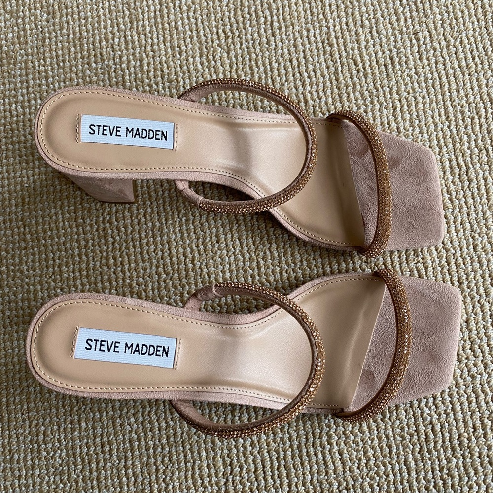 Blush Block heel sandals. Steve Madden